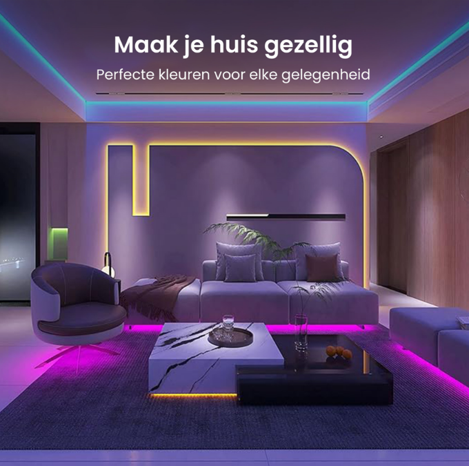 Sfeervolle woonkamer verlicht met Evura RGB LED strips in verschillende kleuren. Creëer gezelligheid en stijl met slimme verlichting voor elke gelegenheid.